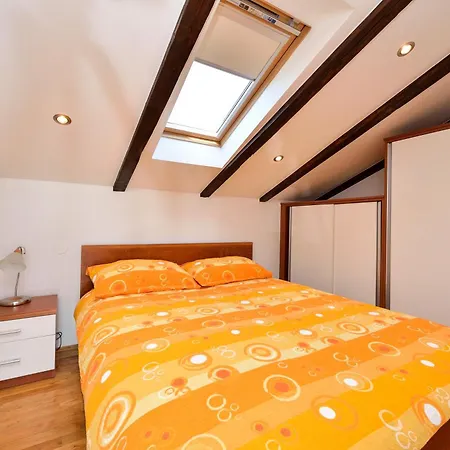 Ivka A2 Apartman Petrcane